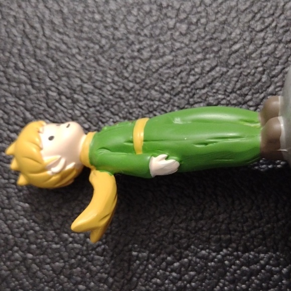 Little Prince on Planet Asteroid Petit Prince 3" tall sculpture cake top… - Picture 3 of 5